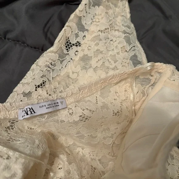 Zara Cream Lace Bodysuit - Picture 3 of 4